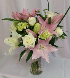 Pure Elegance from Shaw Florists in Grand Rapids, MN